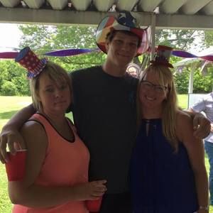 Meet your Posher, Robin